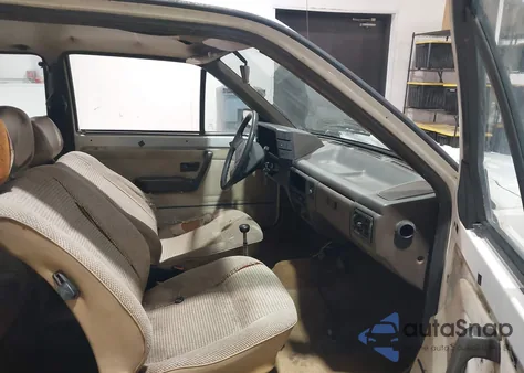 1988 Volkswagen Fox z USA, uszkodzony, nr VIN 9BWBA030XJP091052